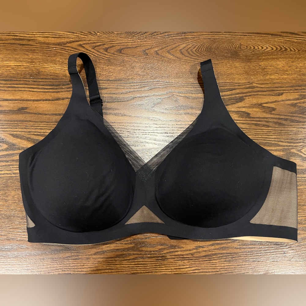 Honeylove Black Crossover Bra in Black